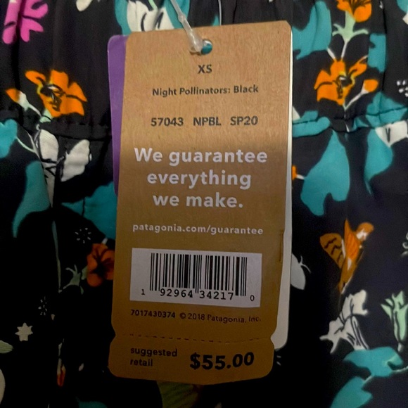 Patagonia Shorts Womens Small Barely Baggies Moth Floral Black Night Pollinator - Picture 2 of 5